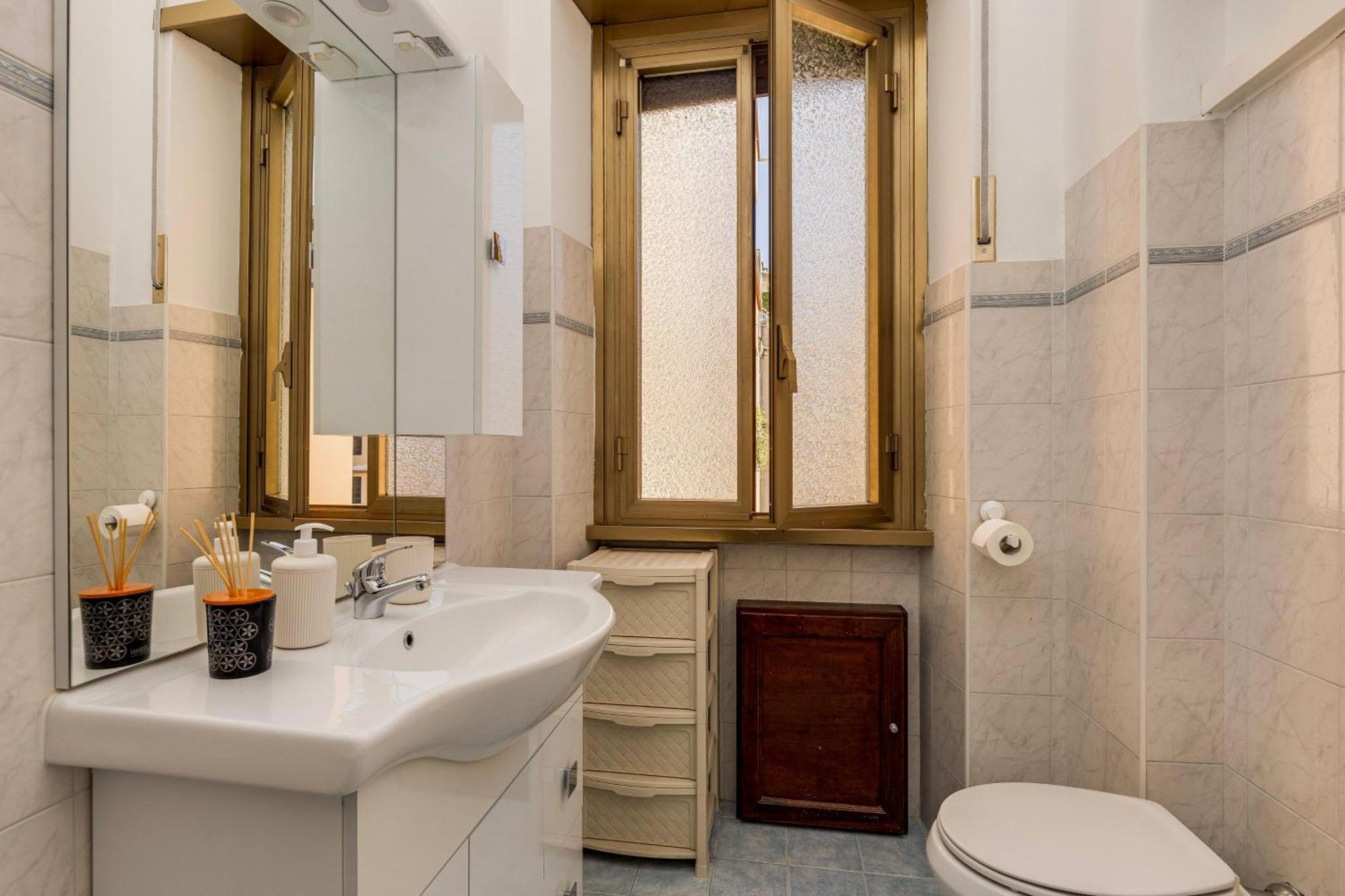 Italia Room Vicino Stazione Termini Rome Luaran gambar